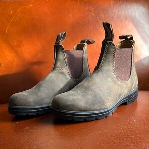 Blundstone Women’s Rustic Brown Leather Chelsea Boots